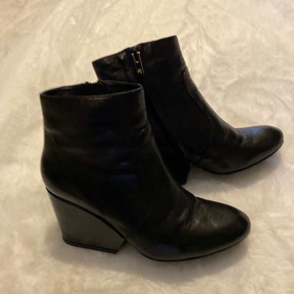 Robert Clergerie Black Toots Leather Wedge Ankle Boots 37 - Picture 13 of 16